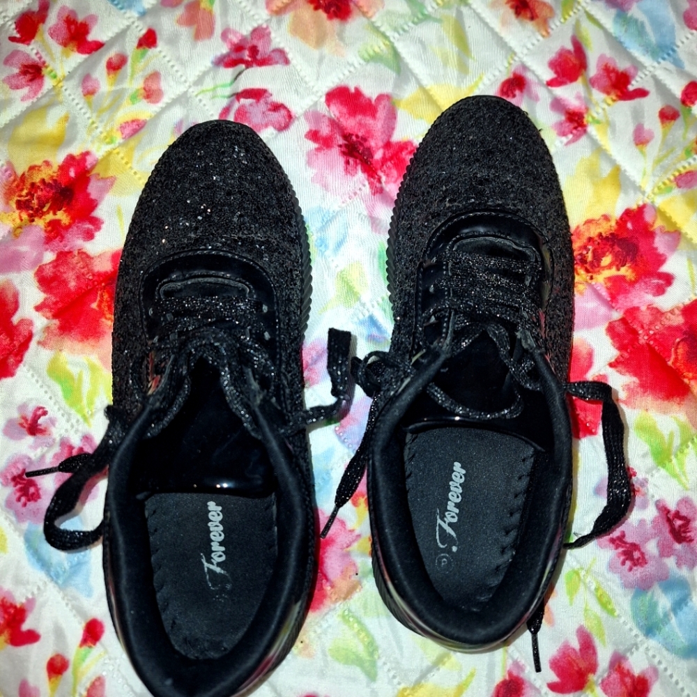 Black glittery shoes size 8